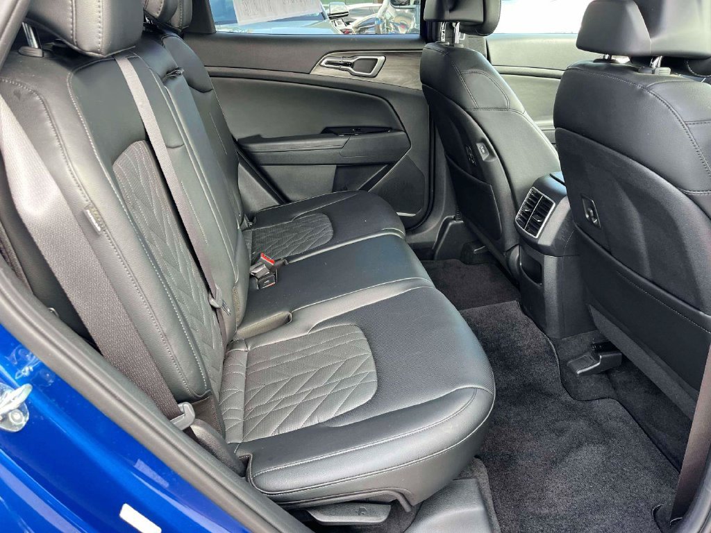 Used 2025 Kia Sportage X-Line AWD/4WD image 9