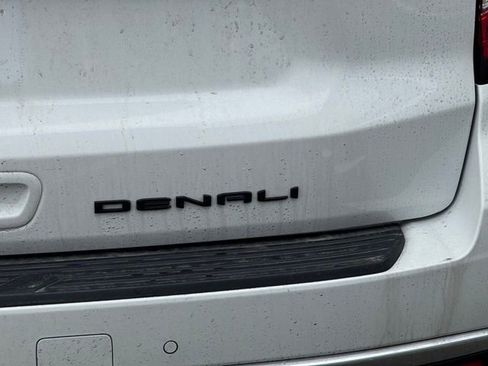 Used 2023 GMC Yukon Denali image 10