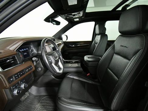 Used 2021 GMC Yukon XL Denali image 5
