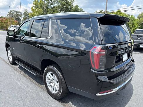 Used 2025 Chevrolet Tahoe LT RWD image 3