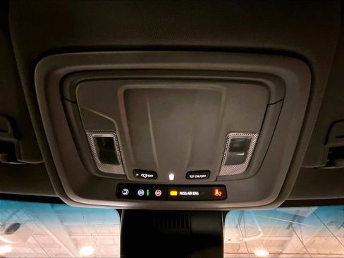 Used 2024 GMC Sierra 1500 SLT image 21