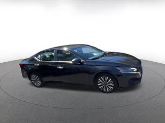 Used 2025 Nissan Altima 2.5 SV video 2