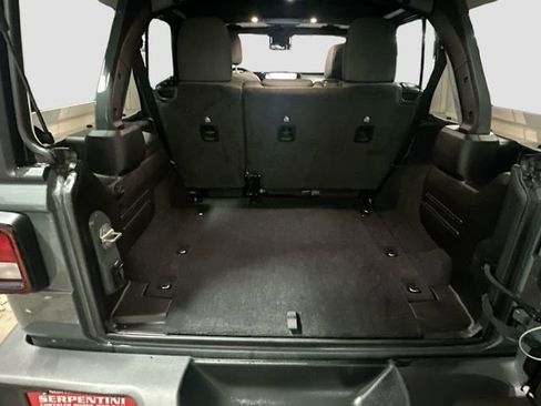 Used 2024 Jeep Wrangler Sport S image 26