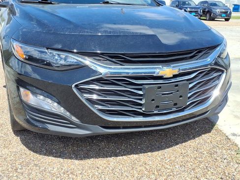Used 2024 Chevrolet Malibu LT FWD image 9