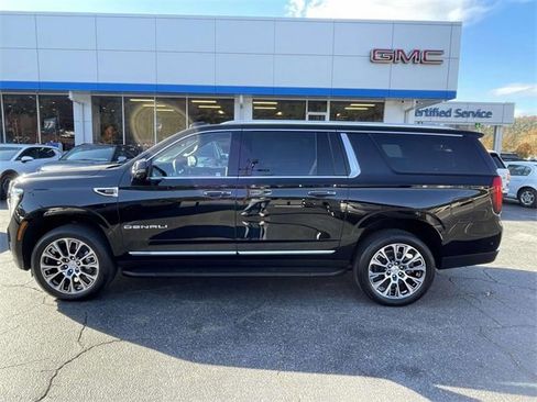 New 2026 GMC Yukon XL Denali w/ LPO, Floor Liner Package image 2