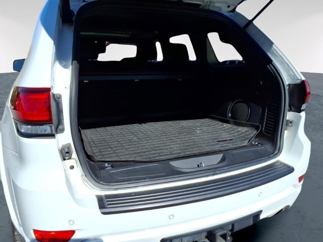 Used 2021 Jeep Grand Cherokee Laredo X AWD/4WD image 8