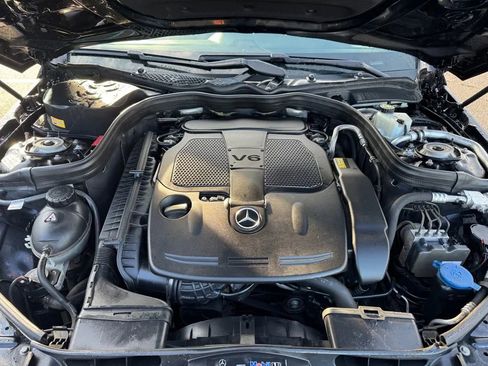 Used 2014 Mercedes-Benz E 350 4MATIC Sedan image 11