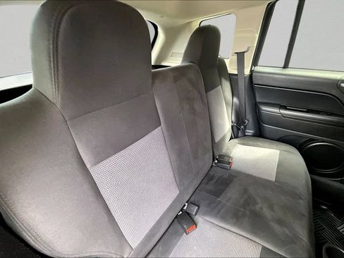 Used 2013 Jeep Compass Latitude AWD/4WD image 24