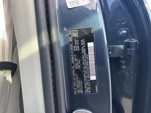 Used 2024 Volvo XC90 B6 Plus w/ Protection Package Premier image 40