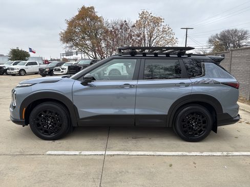 New 2026 Mitsubishi Outlander Trail Edition image 4