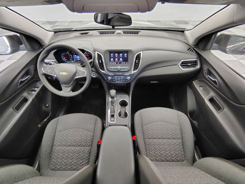 Used 2024 Chevrolet Equinox LT w/ LPO, Floor Liner Package AWD/4WD image 2