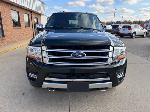 Used 2016 Ford Expedition EL Platinum image 2