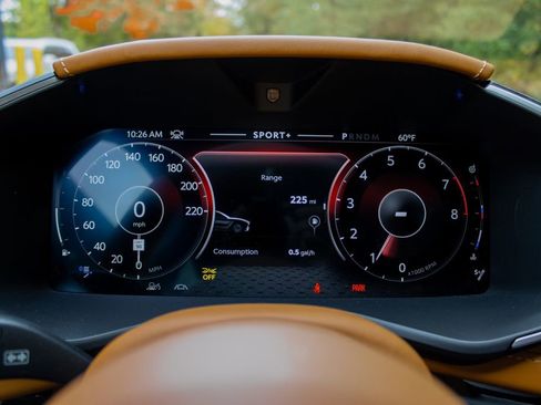 Used 2025 Aston Martin DBX 707 image 22