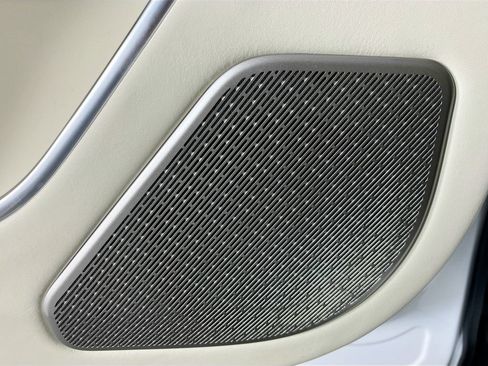 Used 2025 Land Rover Range Rover Autobiography AWD/4WD image 25