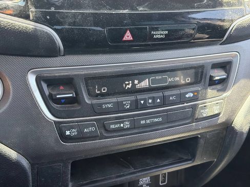 Used 2023 Honda Ridgeline Sport image 9