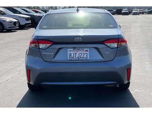 Used 2020 Toyota Corolla LE w/ Carpet Mat Package (TMS) FWD image 4