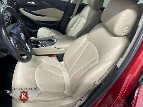 Used 2019 Buick Envision Essence AWD/4WD image 13