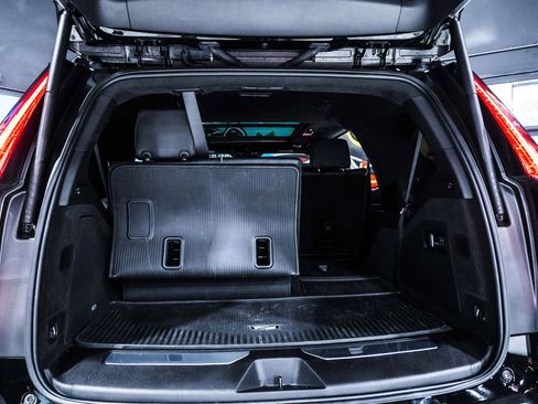 Used 2024 Cadillac Escalade V image 41