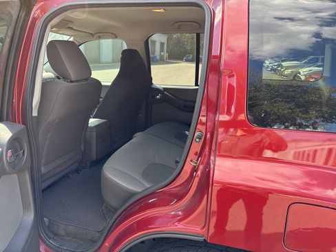 Used 2015 Nissan Xterra S w/ Value Package image 4