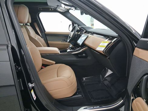 New 2026 Land Rover Range Rover Sport SE image 31