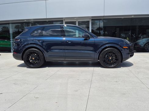 New 2026 Porsche Cayenne AWD/4WD image 8