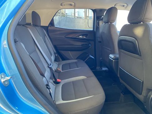 Used 2025 Chevrolet TrailBlazer LT AWD/4WD image 18