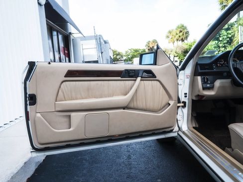 Used 1995 Mercedes-Benz E 320 Convertible image 13