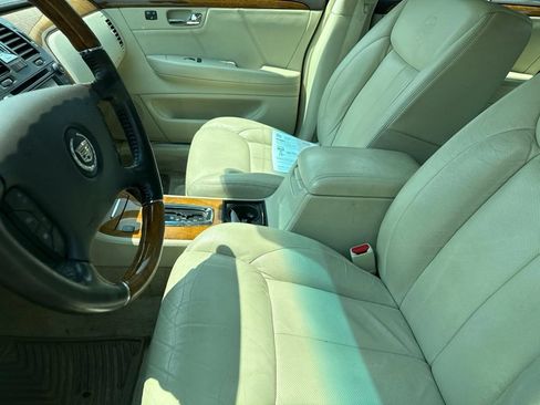 Used 2011 Cadillac DTS Platinum FWD image 15