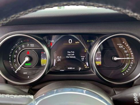 Certified 2022 Jeep Wrangler Unlimited Sahara w/ Cold Weather Group image 22