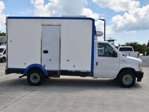 Used 2023 Ford E-350 and Econoline 350 Super Duty w/ Power Windows & Locks Group RWD image 8