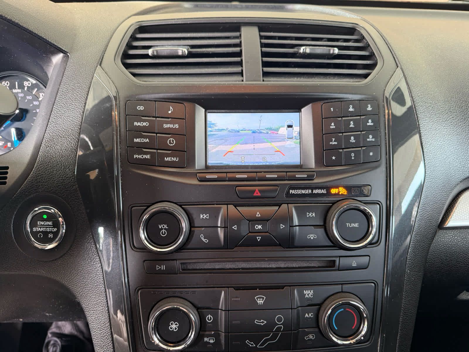 Used 2017 Ford Explorer XLT AWD/4WD image 19