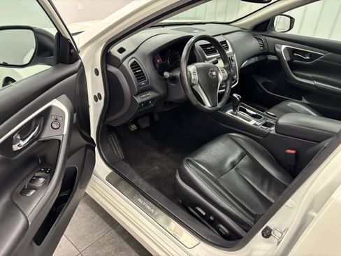 Used 2016 Nissan Altima 2.5 SL w/ 2.5 Technology w/LED Package image 9