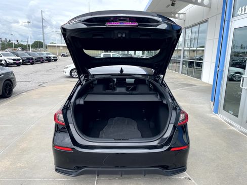 Used 2023 Honda Civic Sport image 9