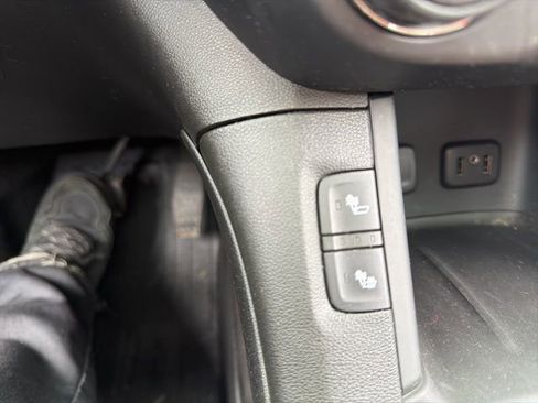 Used 2017 GMC Acadia SLE w/ Driver Alert Package I AWD/4WD image 30