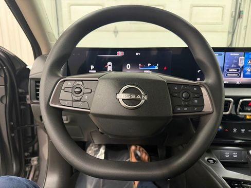 Used 2026 Nissan Sentra SV w/ Floor Mat Package FWD image 34