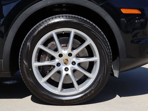 Used 2021 Porsche Cayenne image 56