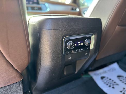 Used 2021 Chevrolet Suburban High Country image 20