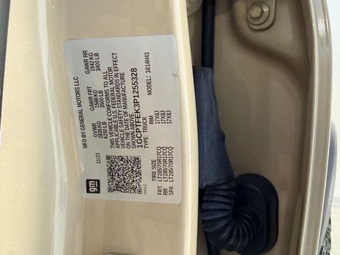 Used 2023 Chevrolet Colorado ZR2 w/ ZR2 Convenience Package III image 19