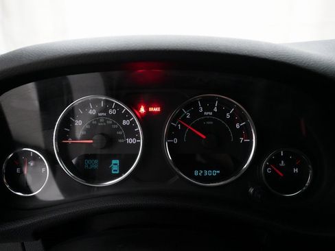 Used 2017 Jeep Wrangler Sahara w/ Connectivity Group image 2