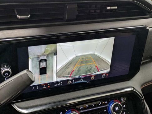 Used 2024 GMC Sierra 3500 AT4 w/ Technology Package image 30