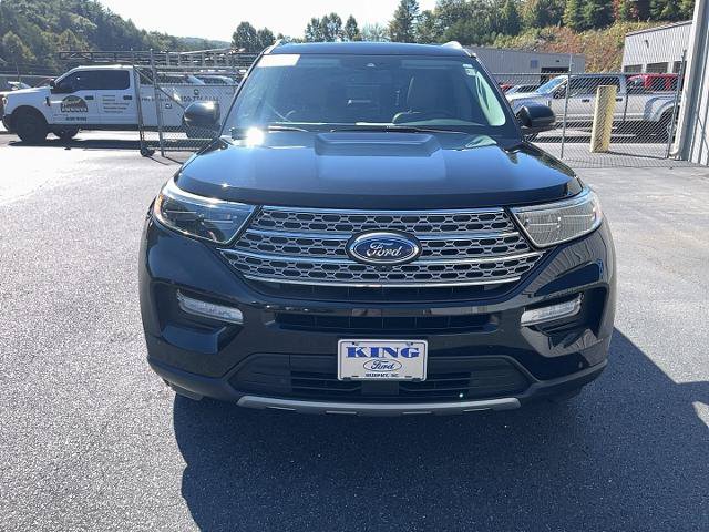 Certified 2020 Ford Explorer Limited AWD/4WD image 3