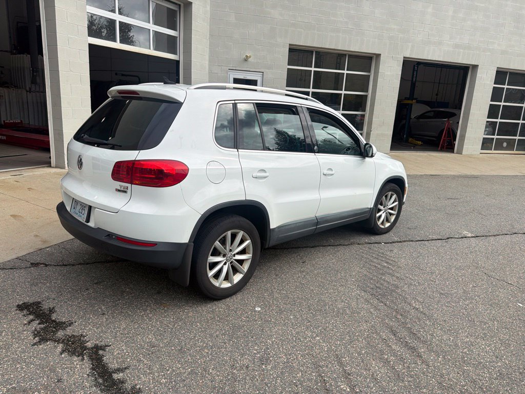 Used 2017 Volkswagen Tiguan Wolfsburg Edition AWD/4WD image 2