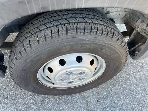 Used 2020 RAM ProMaster 2500 w/ Interior Convenience Group image 19