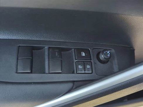 Used 2024 Toyota Corolla Cross AWD Hybrid image 8