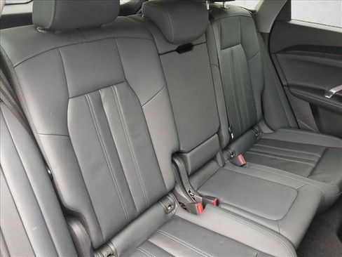 Certified 2025 Audi Q5 Premium w/ Convenience Package AWD/4WD image 21