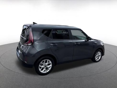 Used 2025 Kia Soul LX w/ LX Technology Package image 15