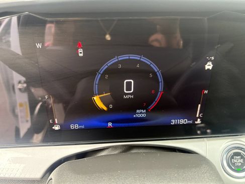 Used 2025 Chevrolet Trax LT FWD image 39