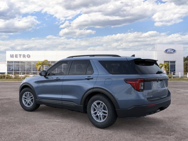 New 2026 Ford Explorer Active RWD image 4