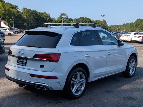 Used 2022 Audi Q5 e Premium Plus w/ Premium Plus Package AWD/4WD image 9