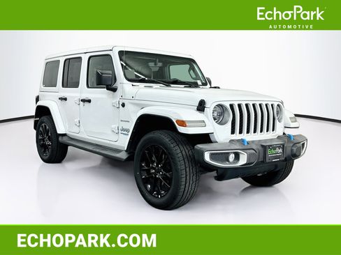 Used 2022 Jeep Wrangler Unlimited Sahara AWD/4WD image 1